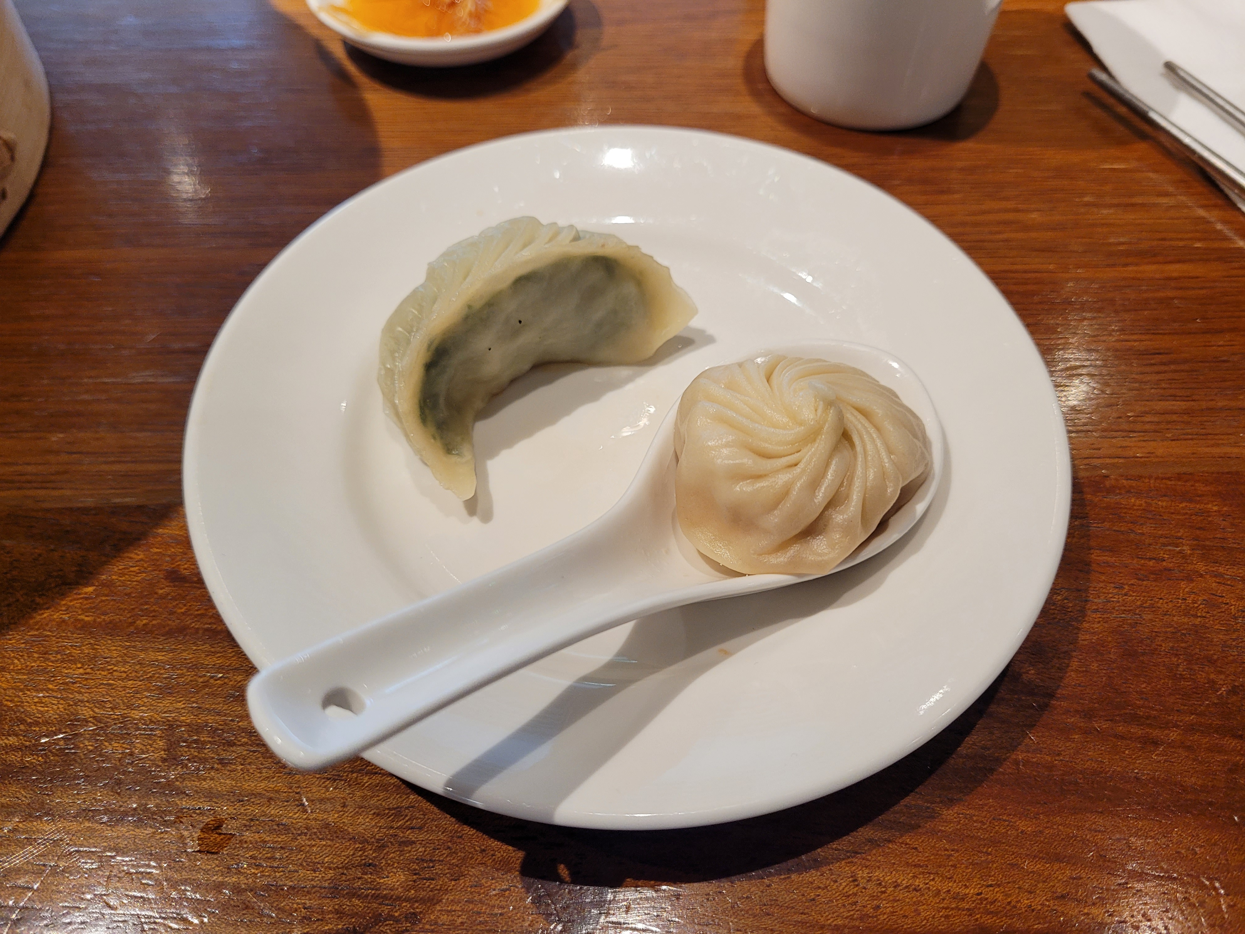 20/05/2025 - Din Tai Fung -
								Din Tai Fung is a famous Taiwanese restaurant located in the Taipei 101 tower specialized in dumplings.
								It is mainly known for its xiaolongbao, a type of steamed dumpling filled with soup and meat.
								In 2013, it was ranked the No. 1 restaurant in the whole Asia continent.
								It was the best restaurant I've been to during my trip, and I highly recommend it to anyone who goes to Taiwan!
								Just know the waiting time is sometimes around 2 hours, so you have time to visit the Tower after taking your reservation at the desk.